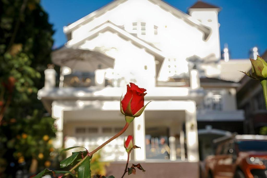 Hoa Sen Vang Hotel Dalat Exterior foto